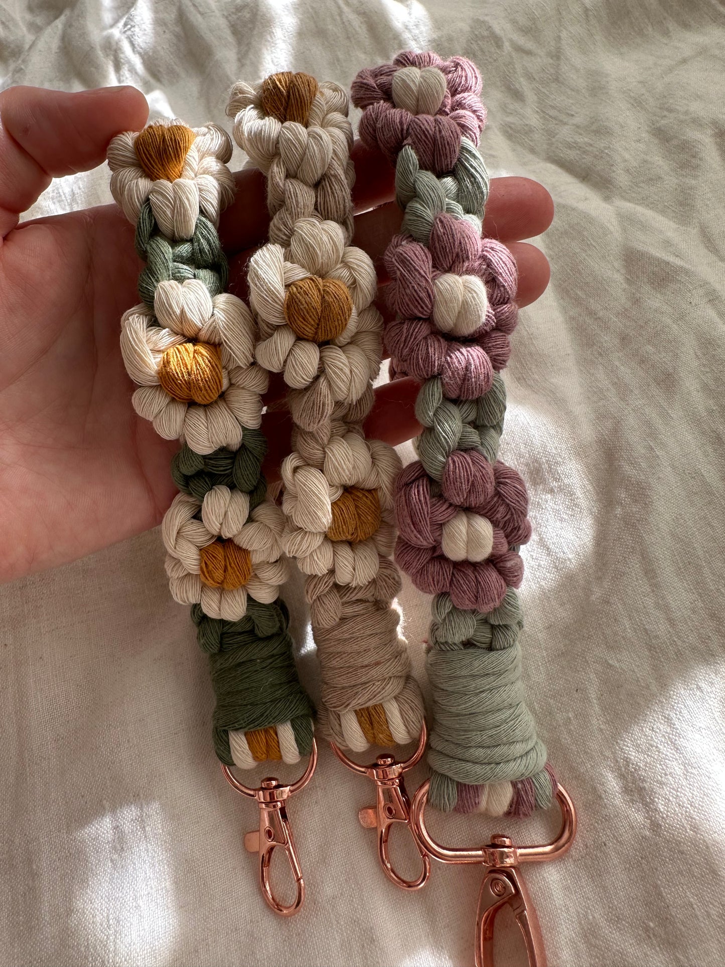 Wristlet Daisy Chain